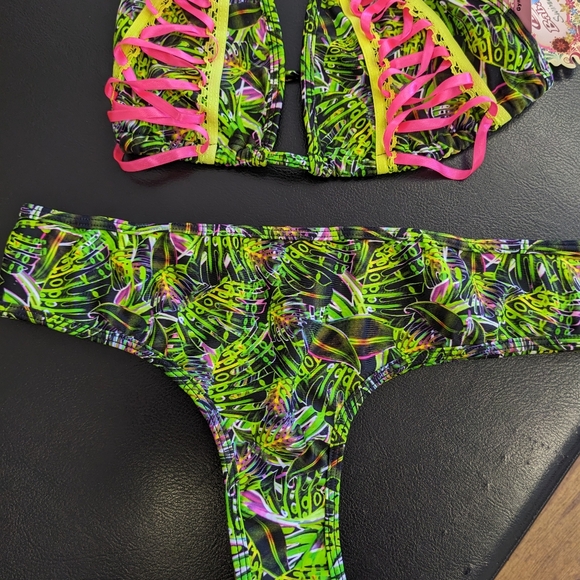 Babalu Thong bikini - Picture 2 of 5